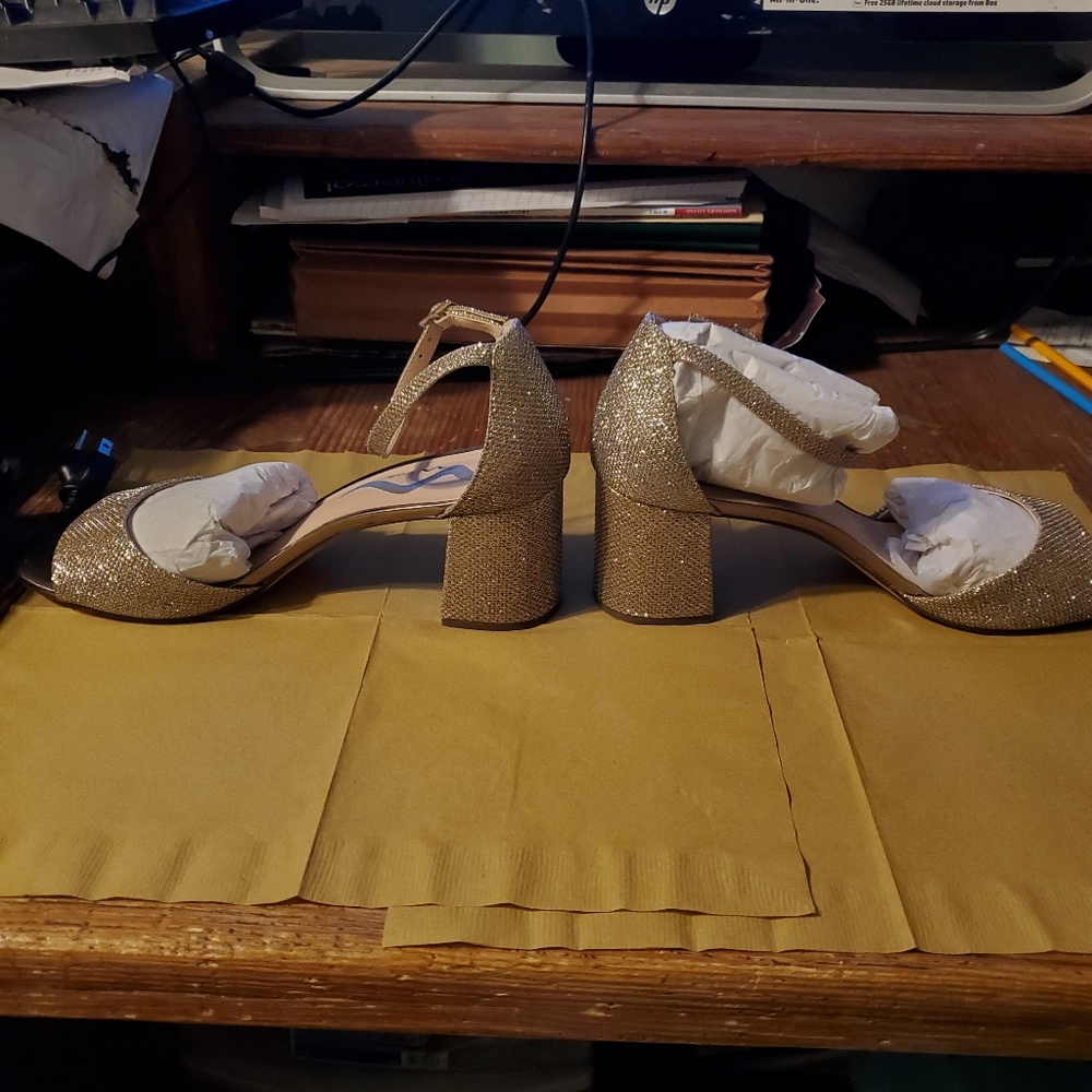 Sandals - Picture 4 of 7